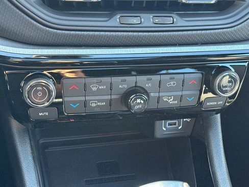 New 2026 Jeep Compass Trailhawk w/ Sun, Sound & Navigation Group image 20