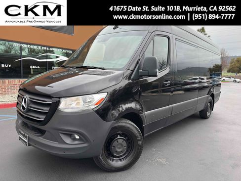 Used 2023 Mercedes-Benz Sprinter 2500 image 1