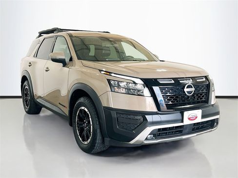 Used 2024 Nissan Pathfinder Rock Creek image 3