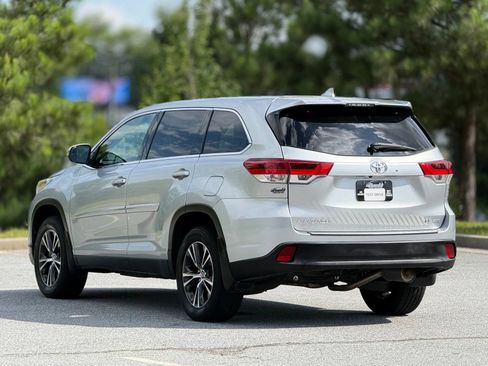 Used 2019 Toyota Highlander Plus w/ Protection Package #3 AWD/4WD image 10