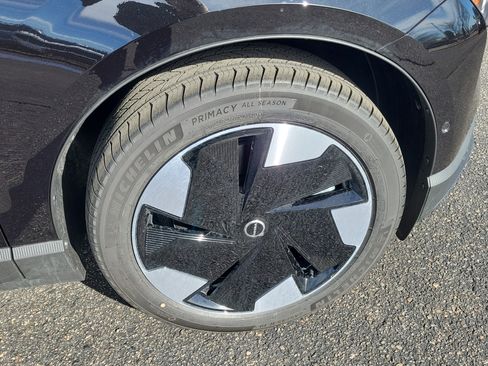 New 2026 Volvo EX30 Ultra w/ Protection Package Premier image 7