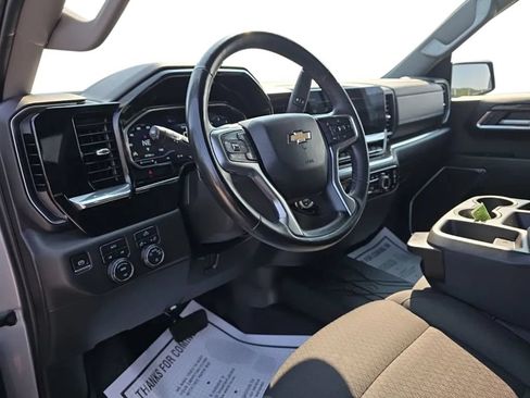 Used 2023 Chevrolet Silverado 1500 LT AWD/4WD image 12
