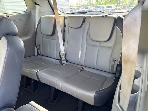 Used 2017 Kia Sedona EX FWD image 12
