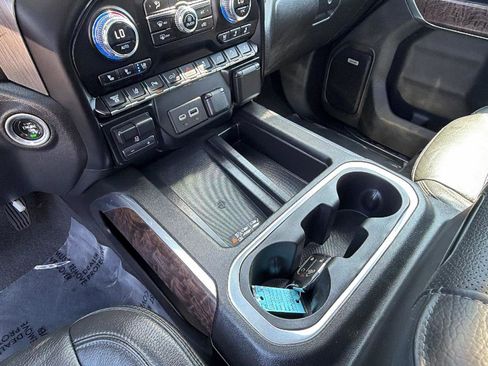 Used 2023 GMC Sierra 2500 Denali w/ Technology Package image 24