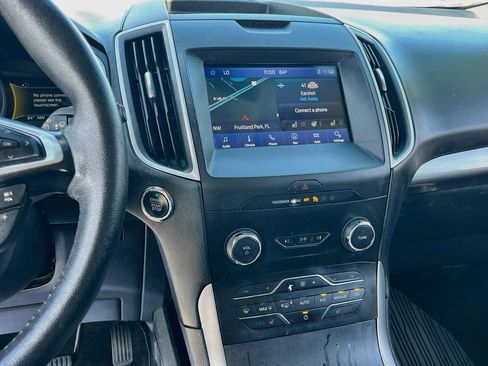 Used 2020 Ford Edge SEL w/ Convenience Package FWD image 15