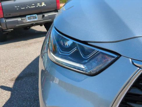 Certified 2025 Toyota Highlander Platinum image 10