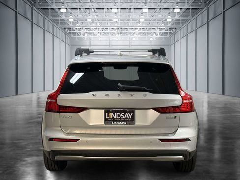 Used 2024 Volvo V60 B5 Cross Country Plus w/ Protection Package Premier AWD/4WD image 11