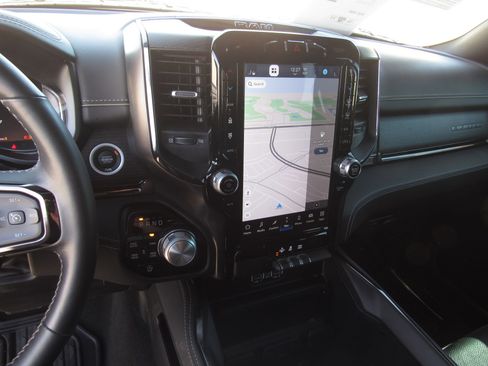 Used 2024 RAM 1500 Limited w/ Body Color Bumper Group image 17