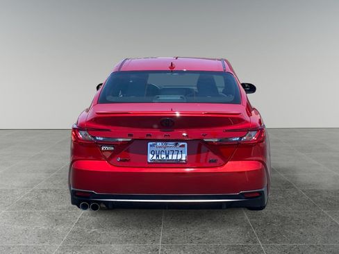 Used 2026 Toyota Camry SE FWD image 4