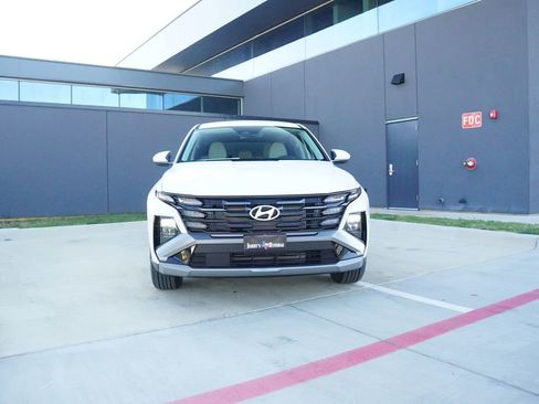 New 2026 Hyundai Tucson SE image 2