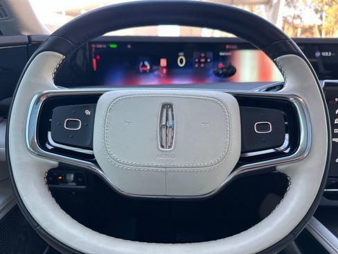 Used 2024 Lincoln Nautilus Black Label AWD/4WD image 27