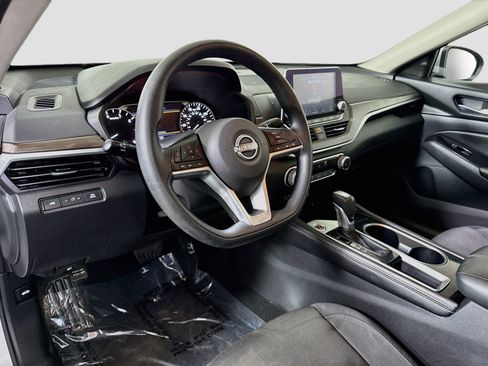 Used 2023 Nissan Altima 2.5 SV FWD image 23