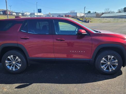 New 2026 Chevrolet Equinox LT w/ Safety and Technology Package FWD image 14