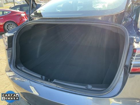 Used 2018 Tesla Model 3 Performance image 8