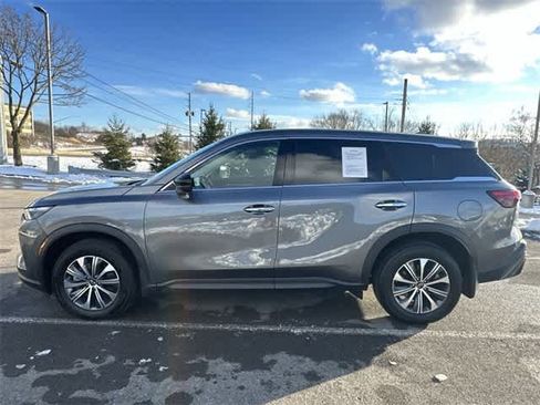 Used 2025 INFINITI QX60 Pure image 2