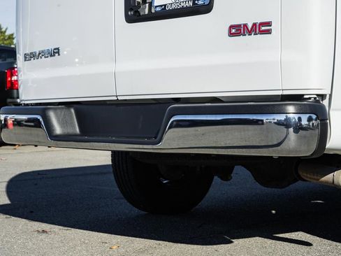 Used 2024 GMC Savana 2500 w/ Driver Convenience Package image 9