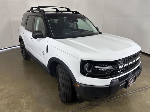 Used 2025 Ford Bronco Sport Outer Banks w/ Outer Banks Tech Package+ AWD/4WD image 7