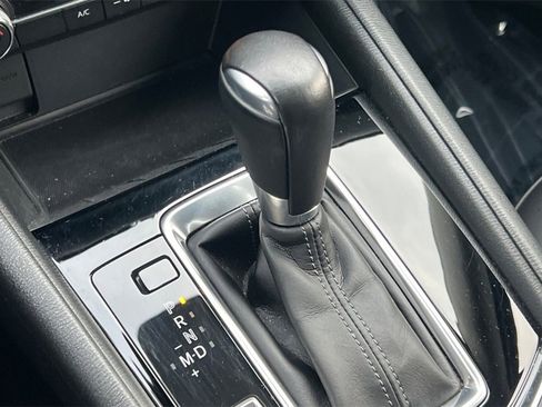 Used 2019 MAZDA CX-5 Touring image 22