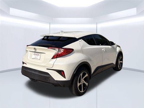 Used 2020 Toyota C-HR LE FWD image 5