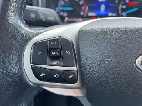 Used 2022 Ford Explorer XLT w/ Equipment Group 202A image 28
