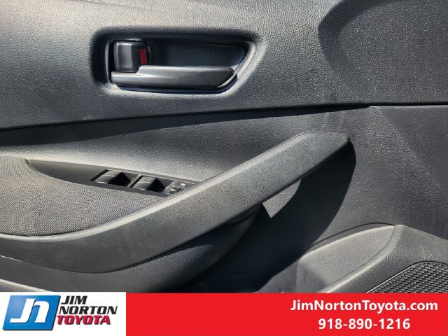 Used 2026 Toyota Corolla LE FWD image 23