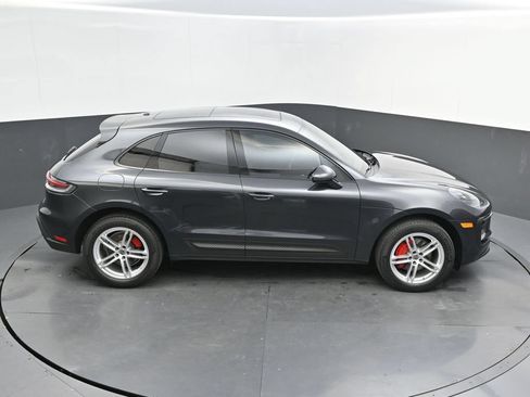 Certified 2023 Porsche Macan AWD/4WD image 29