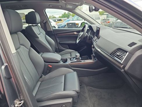 Used 2024 Audi Q5 e Premium w/ Convenience Package AWD/4WD image 11