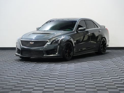 Used 2016 Cadillac CTS V w/ Luxury Package RWD image 3