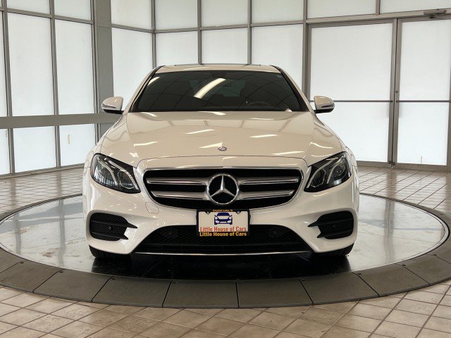Used 2017 Mercedes-Benz E 300 4MATIC image 2