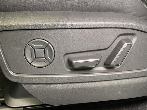 New 2025 Audi Q5 Premium Plus image 17