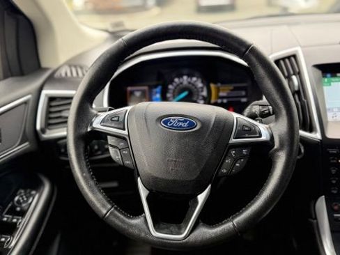 Used 2016 Ford Edge Titanium w/ Technology Package image 20