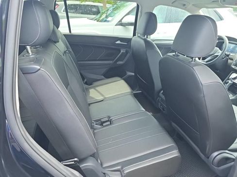 Used 2024 Volkswagen Tiguan SE FWD image 10