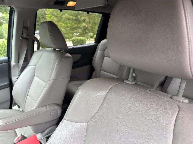 Used 2014 Honda Odyssey Touring image 7