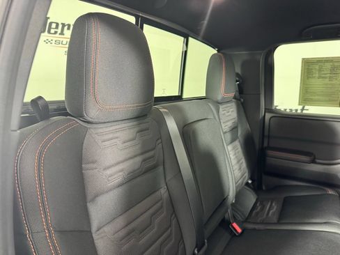 Used 2025 Nissan Frontier PRO-4X AWD/4WD image 40