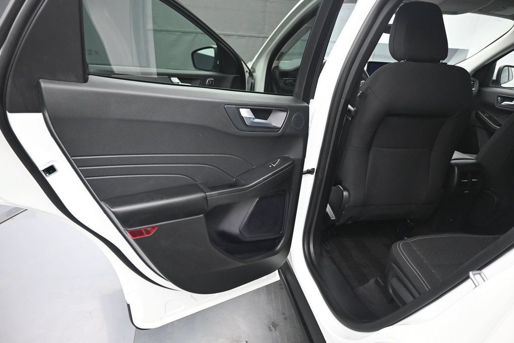 Used 2023 Ford Escape Active w/ Tech Pack #2 FWD image 11