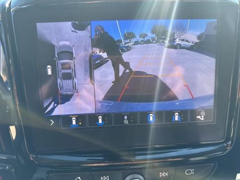 Used 2021 Chevrolet Traverse Premier image 7