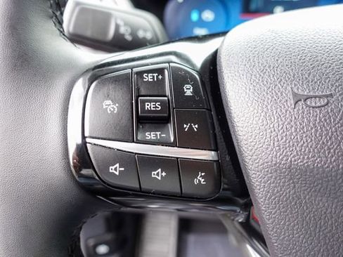 Used 2023 Ford Escape Platinum image 13