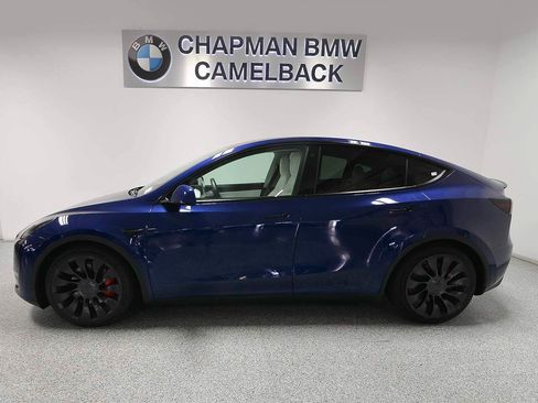 Used 2022 Tesla Model Y Performance AWD/4WD image 3