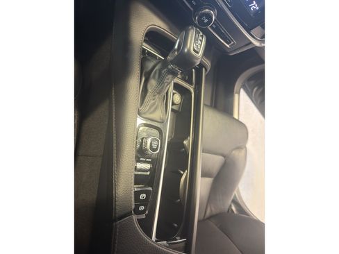 Used 2020 Volvo V90 T6 Cross Country w/ Protection Package Premier image 18