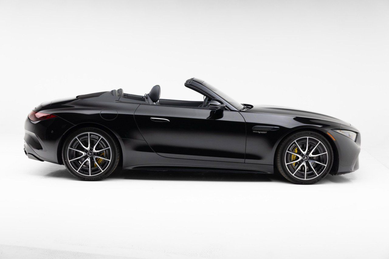 Used 2022 Mercedes-Benz SL 63 AMG 4MATIC w/ AMG Aerodynamic Package image 13