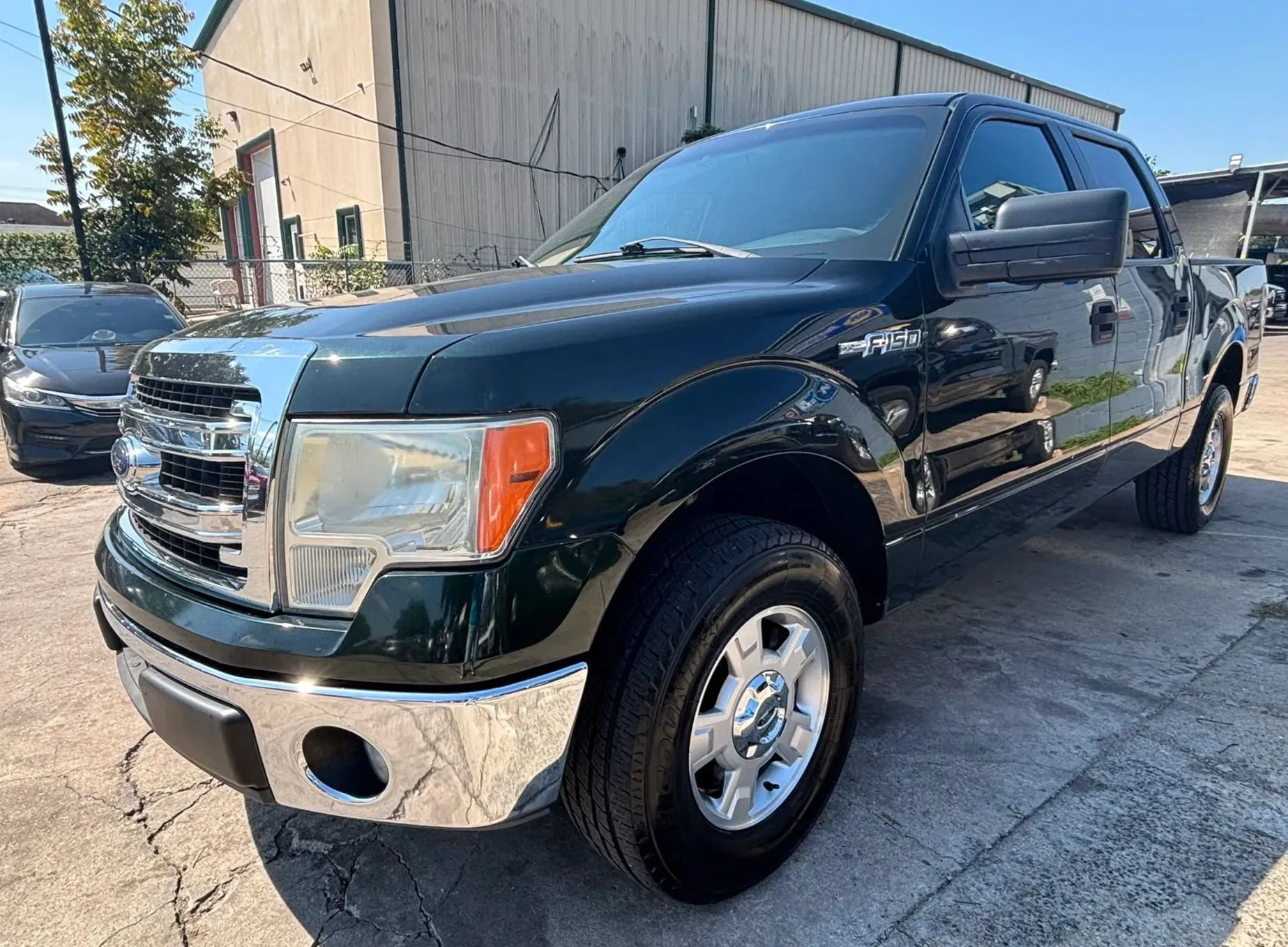 Used 2014 Ford F150 XLT RWD image 3