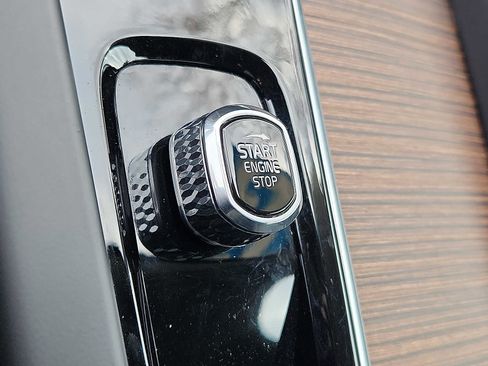 Used 2023 Volvo XC60 B5 Plus w/ Climate Package image 23