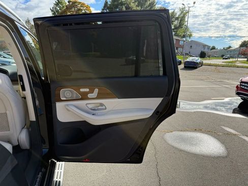 Used 2020 Mercedes-Benz GLS 450 4MATIC image 18