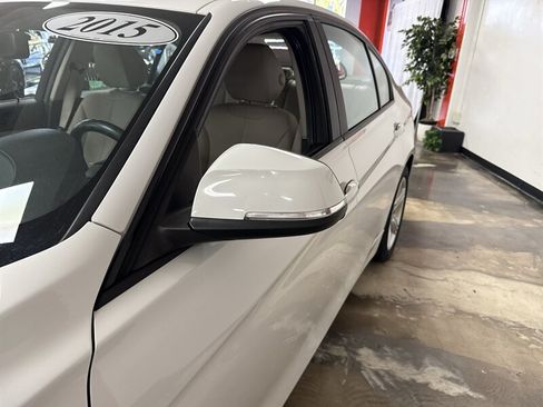Used 2015 BMW 328i xDrive Sedan AWD/4WD image 14