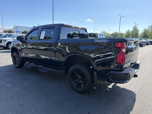 Used 2021 Chevrolet Silverado 1500 LT Trail Boss w/ Convenience Package II AWD/4WD image 8