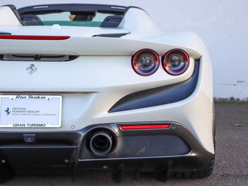 Certified 2021 Ferrari F8 Tributo image 33
