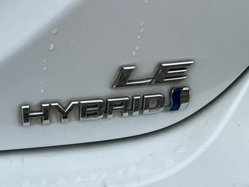 Used 2020 Toyota Camry LE image 13