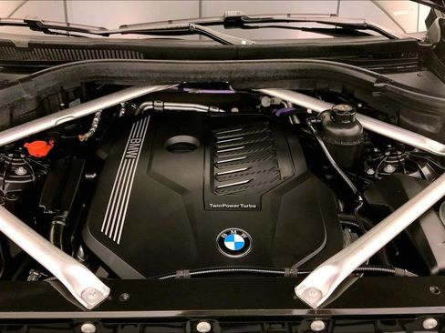 Certified 2023 BMW X5 xDrive40i w/ Premium Package AWD/4WD image 9