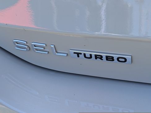 New 2026 Volkswagen Tiguan SEL R-Line AWD/4WD image 6