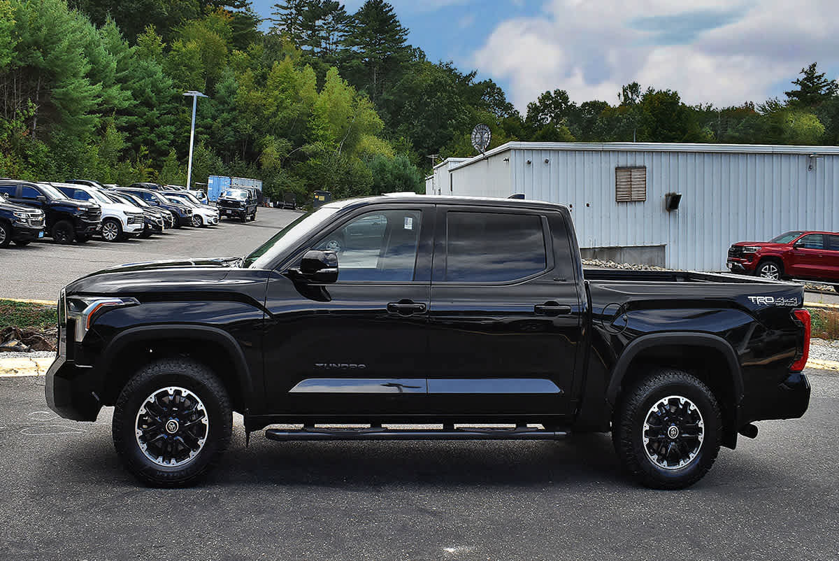 Used 2022 Toyota Tundra SR5 AWD/4WD image 4